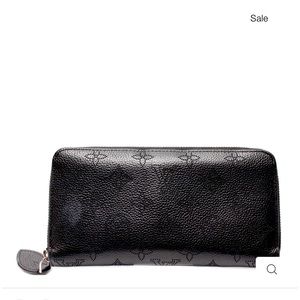 Louis Vuitton Zippy Wallet